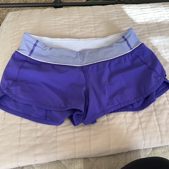 Lululemon 2.5 inch speed shorts - Picture 4 of 5